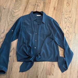 Zoa NYC button down dark blue medium top - tie at waist.
